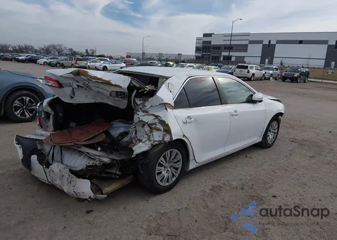 2014 Toyota Camry Le из США, поврежденный, VIN 4T4BF1FK1ER410619